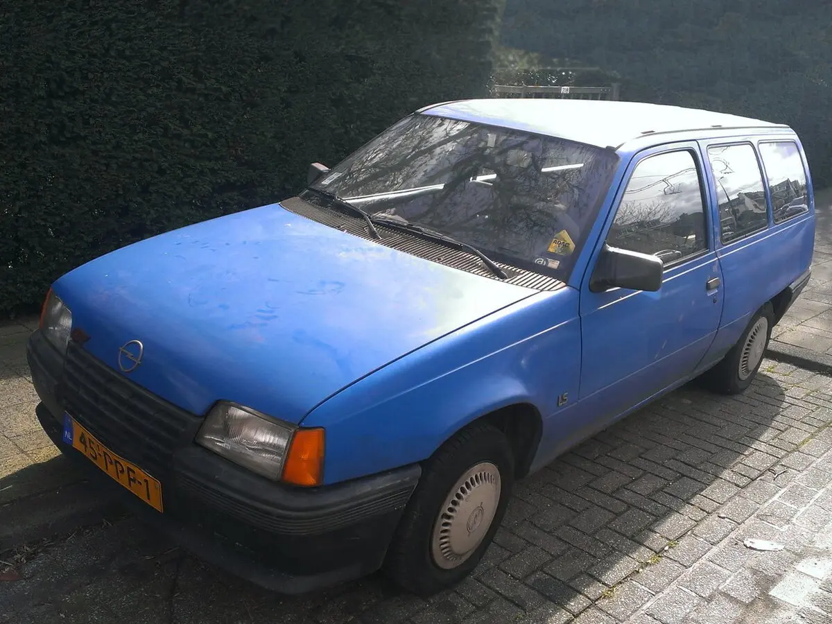 Opel Kadett E Универсал 3 дв.