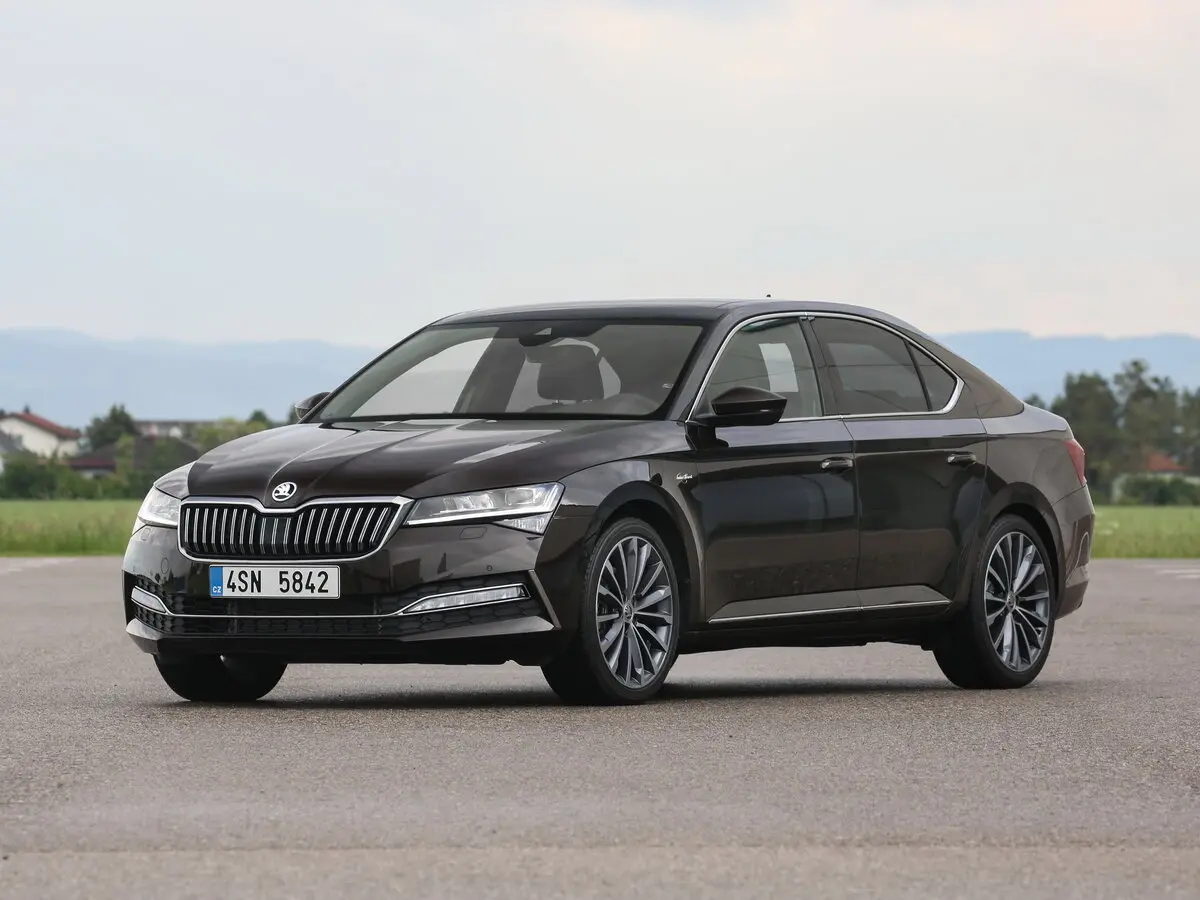 Skoda Superb III Рестайлинг Лифтбек
