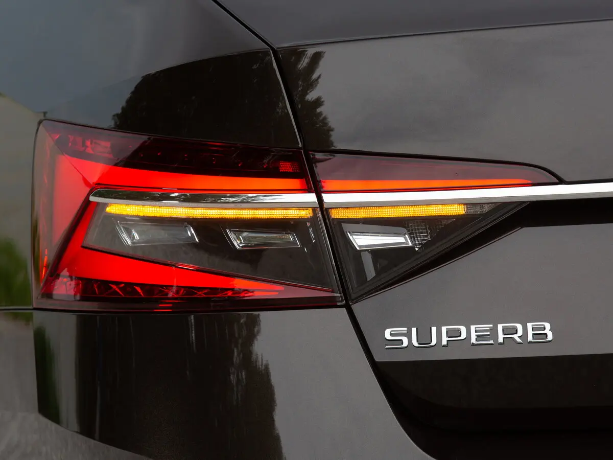 Skoda Superb III Рестайлинг Лифтбек — сүрөт 13