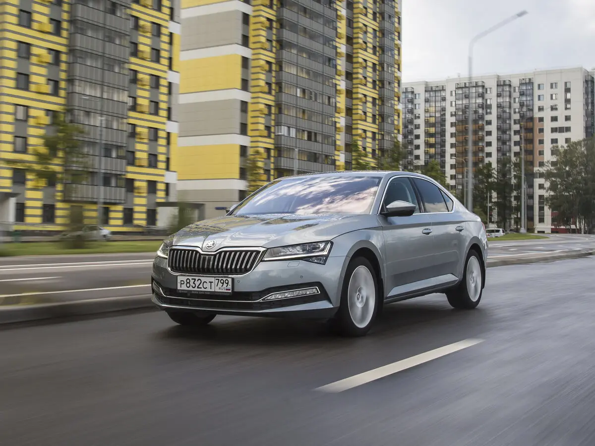 Skoda Superb III Рестайлинг Лифтбек — сүрөт 17
