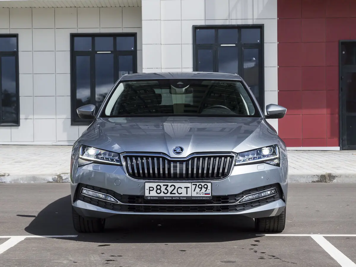 Skoda Superb III Рестайлинг Лифтбек — сүрөт 19