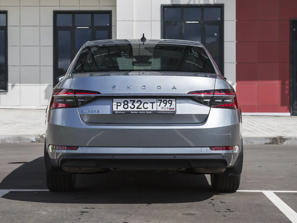 Skoda Superb III Рестайлинг Лифтбек — сүрөт 20