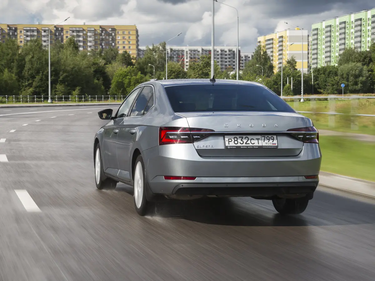 Skoda Superb III Рестайлинг Лифтбек — сүрөт 21