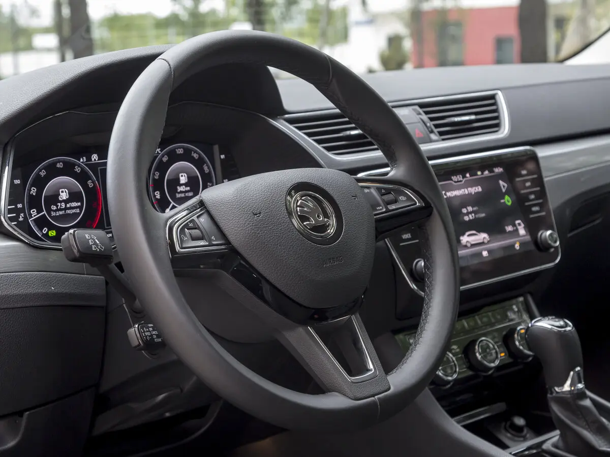 Skoda Superb III Рестайлинг Лифтбек — сүрөт 26