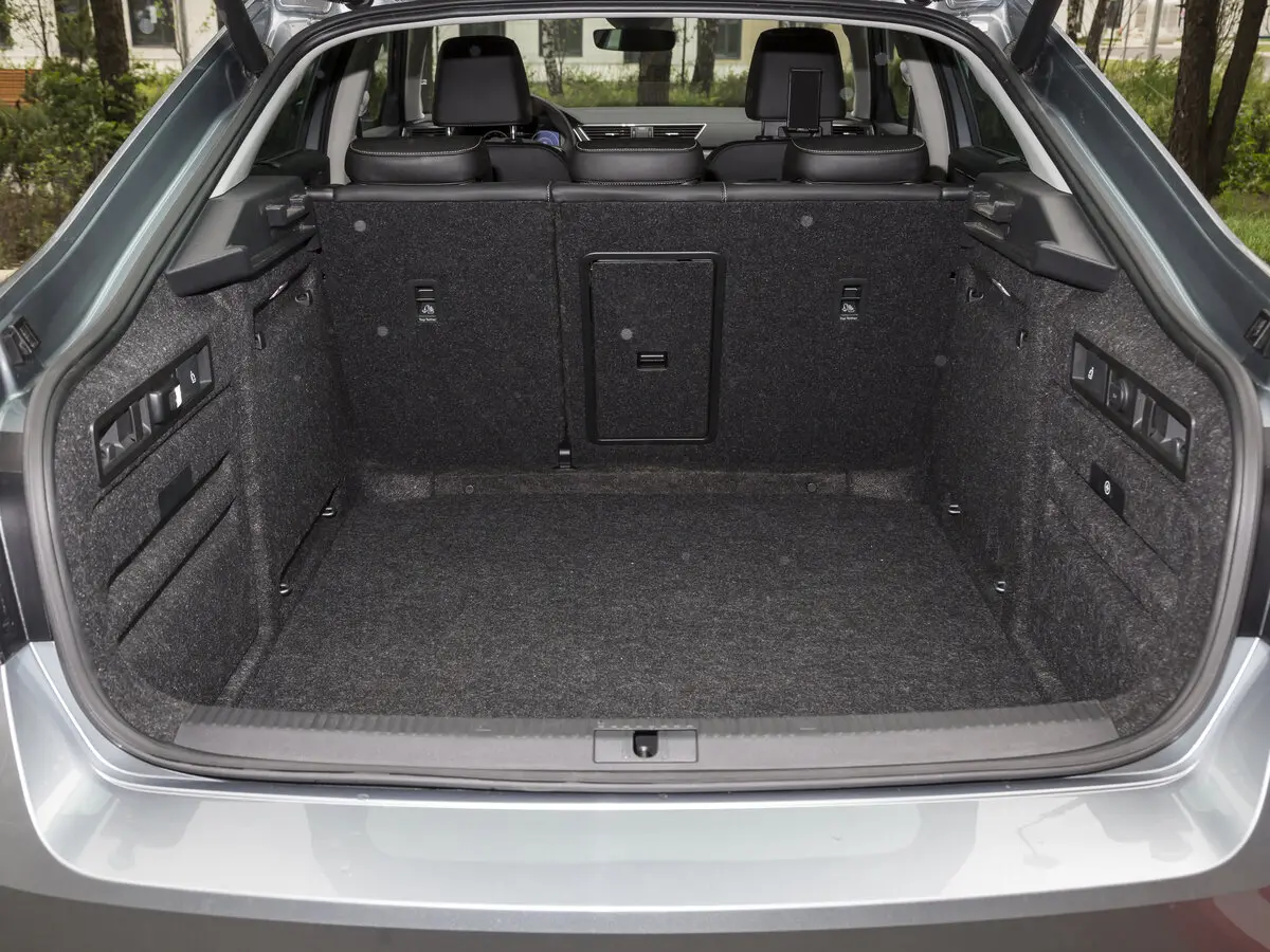 Skoda Superb III Рестайлинг Лифтбек — сүрөт 29