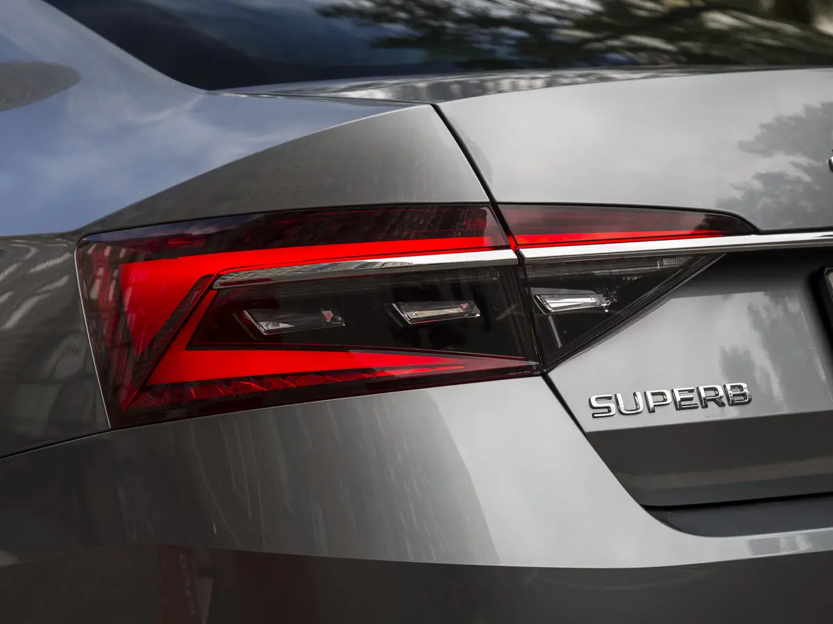 Skoda Superb III Рестайлинг Лифтбек — сүрөт 32