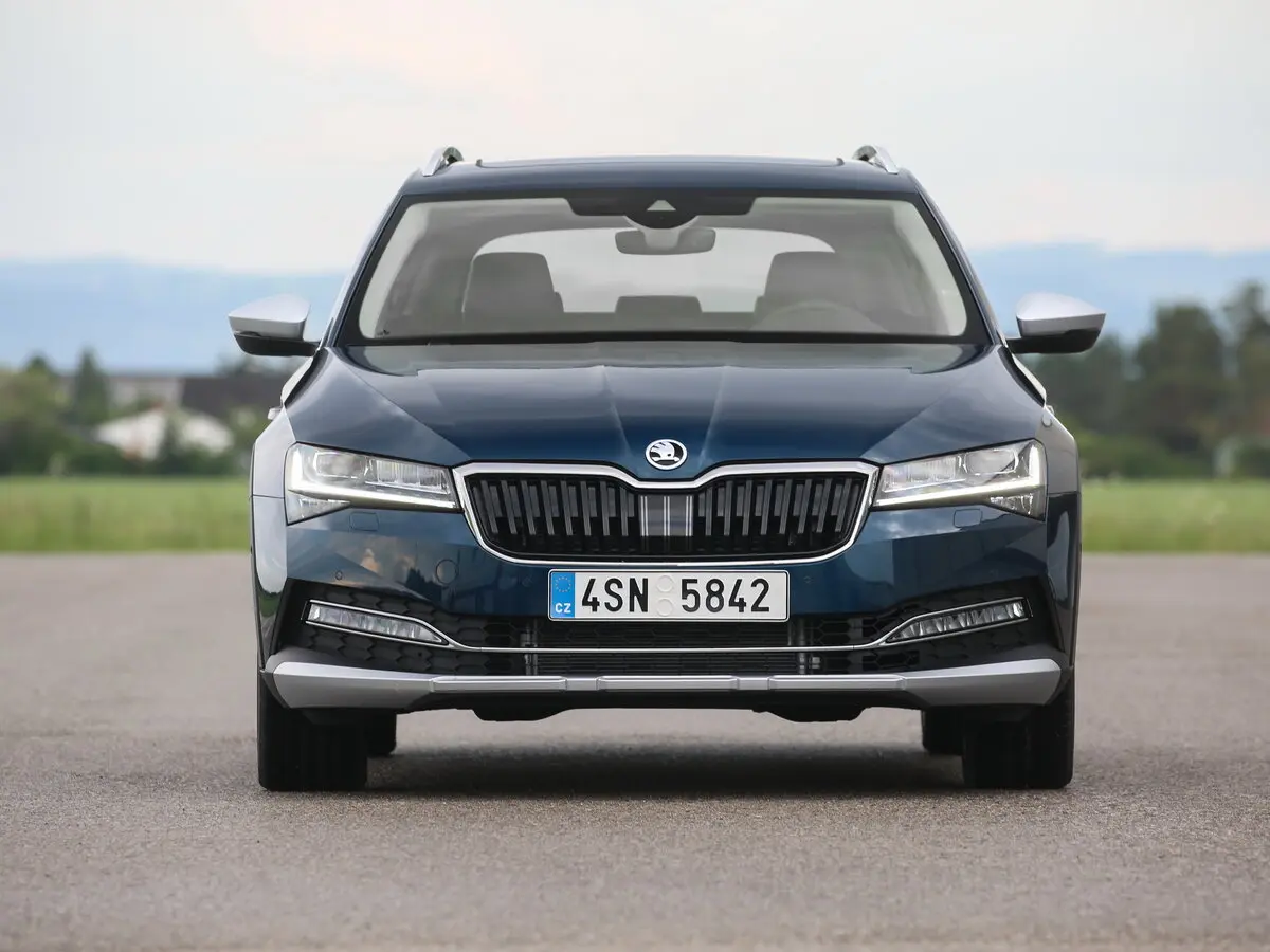 Skoda Superb III Рестайлинг Универсал 5 дв. Scout — сүрөт 3