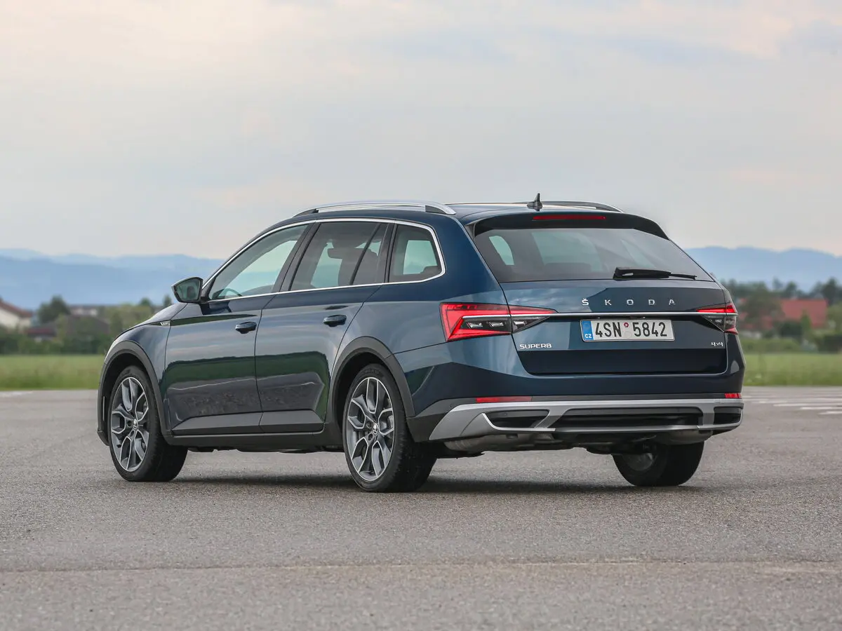 Skoda Superb III Рестайлинг Универсал 5 дв. Scout — сүрөт 5