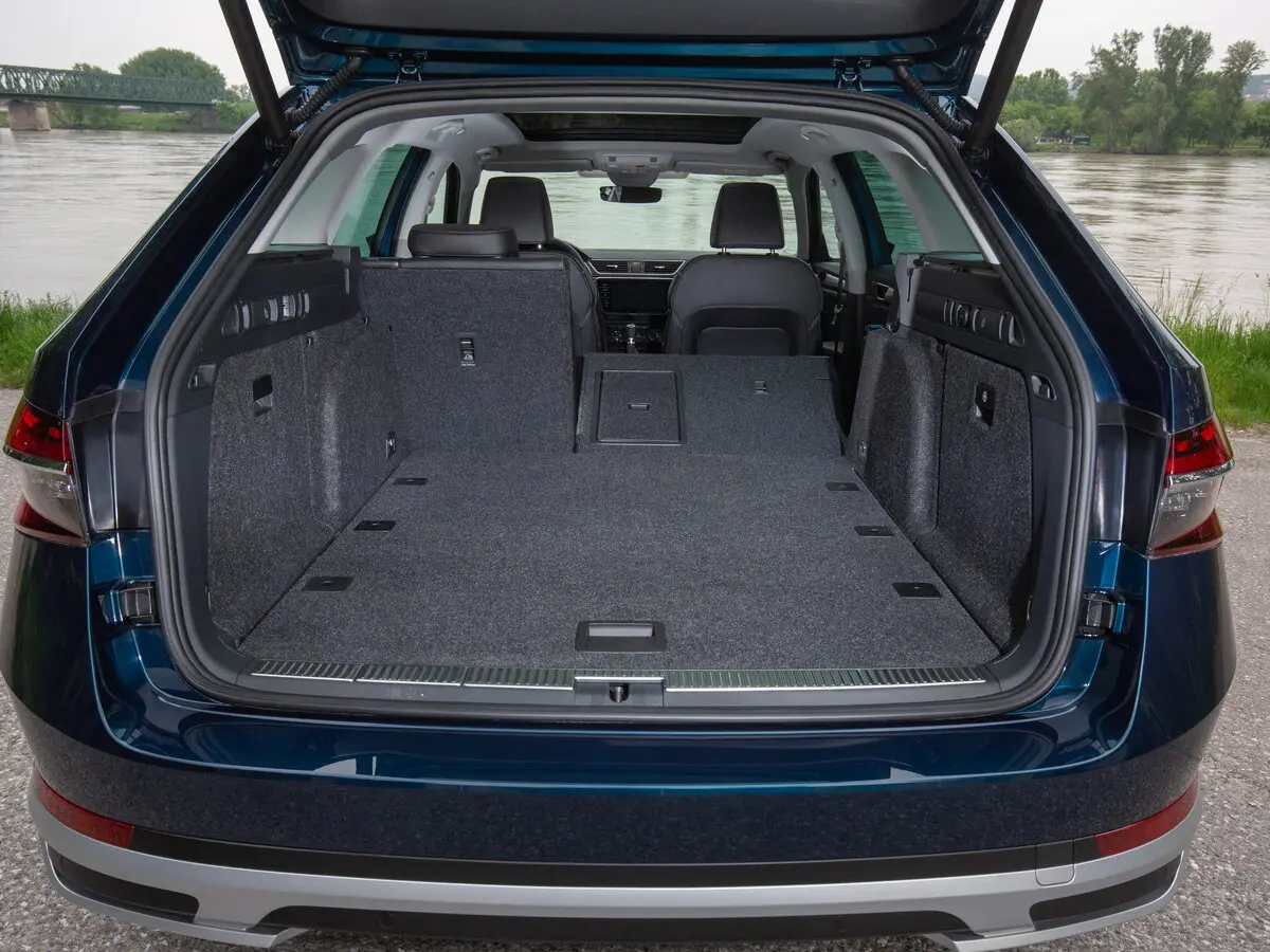 Skoda Superb III Рестайлинг Универсал 5 дв. Scout — сүрөт 10