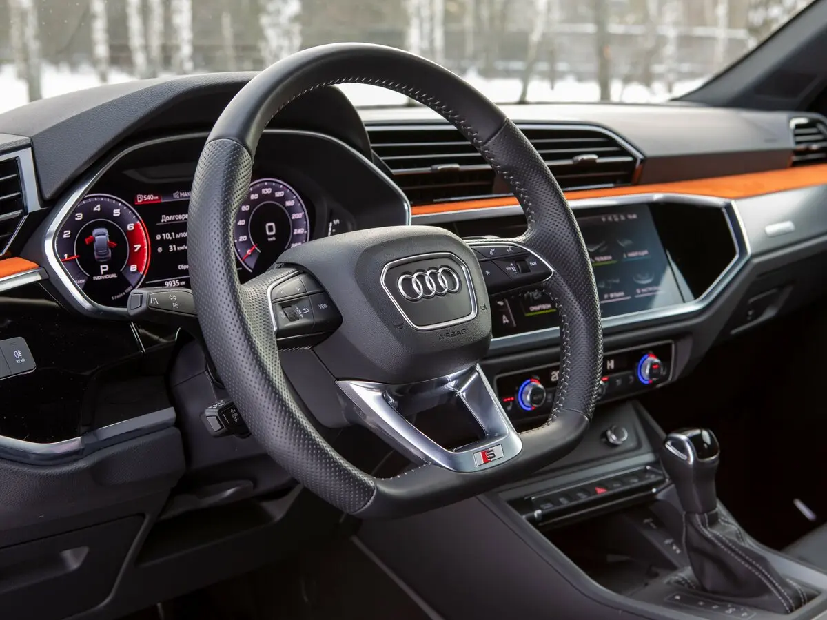 Audi Q3 Sportback II (F3) Внедорожник 5 дв. — сүрөт 25