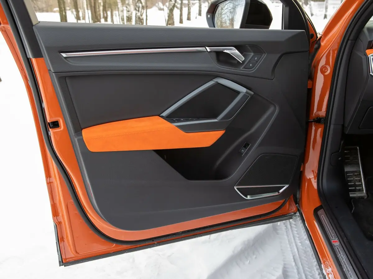 Audi Q3 Sportback II (F3) Внедорожник 5 дв. — сүрөт 27