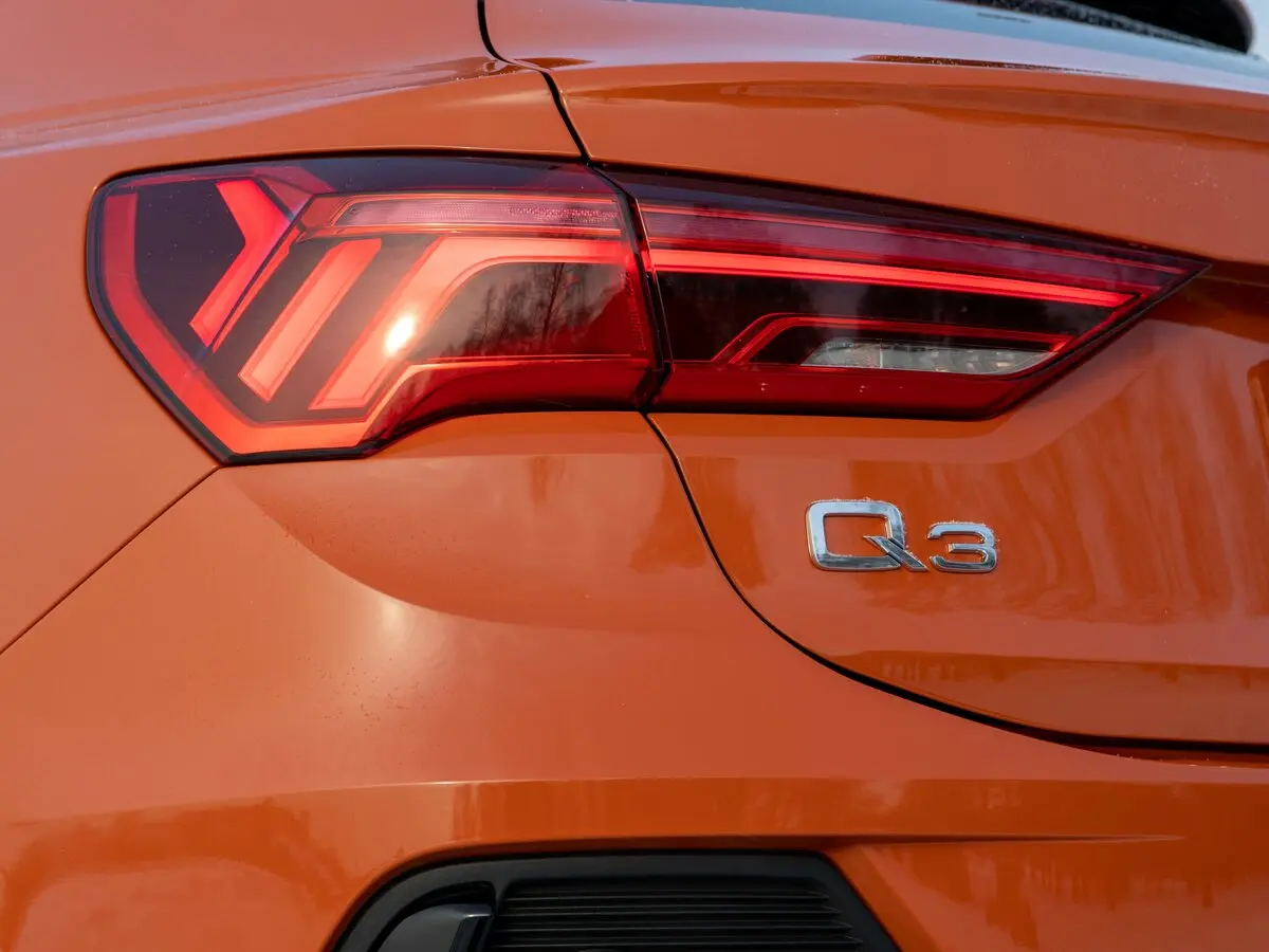 Audi Q3 Sportback II (F3) Внедорожник 5 дв. — сүрөт 32