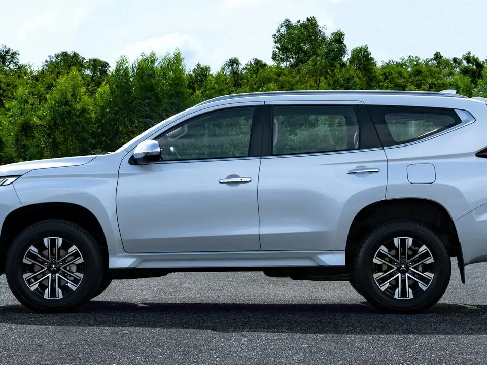 Mitsubishi Pajero Sport III Рестайлинг Внедорожник 5 дв. — фото 2