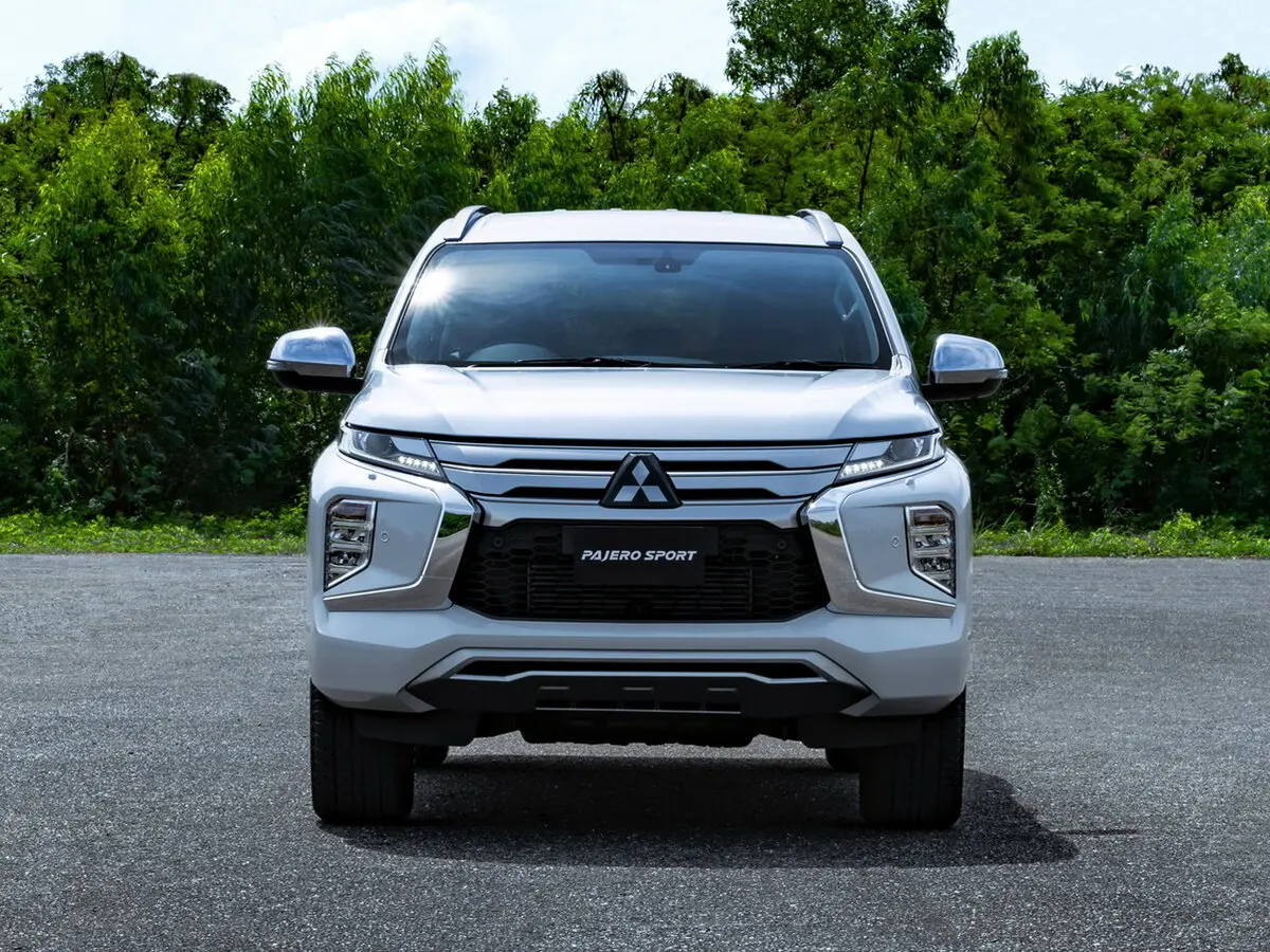 Mitsubishi Pajero Sport III Рестайлинг Внедорожник 5 дв. — фото 3
