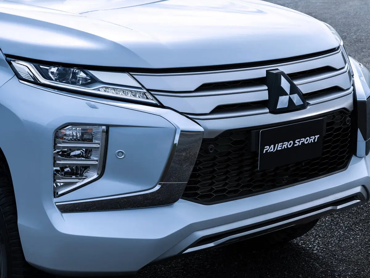 Mitsubishi Pajero Sport III Рестайлинг Внедорожник 5 дв. — фото 13