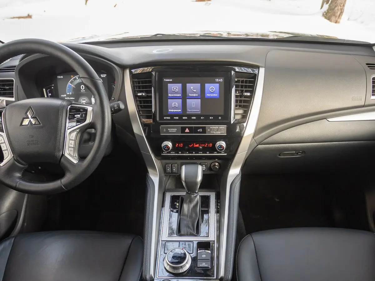 Mitsubishi Pajero Sport III Рестайлинг Внедорожник 5 дв. — фото 22