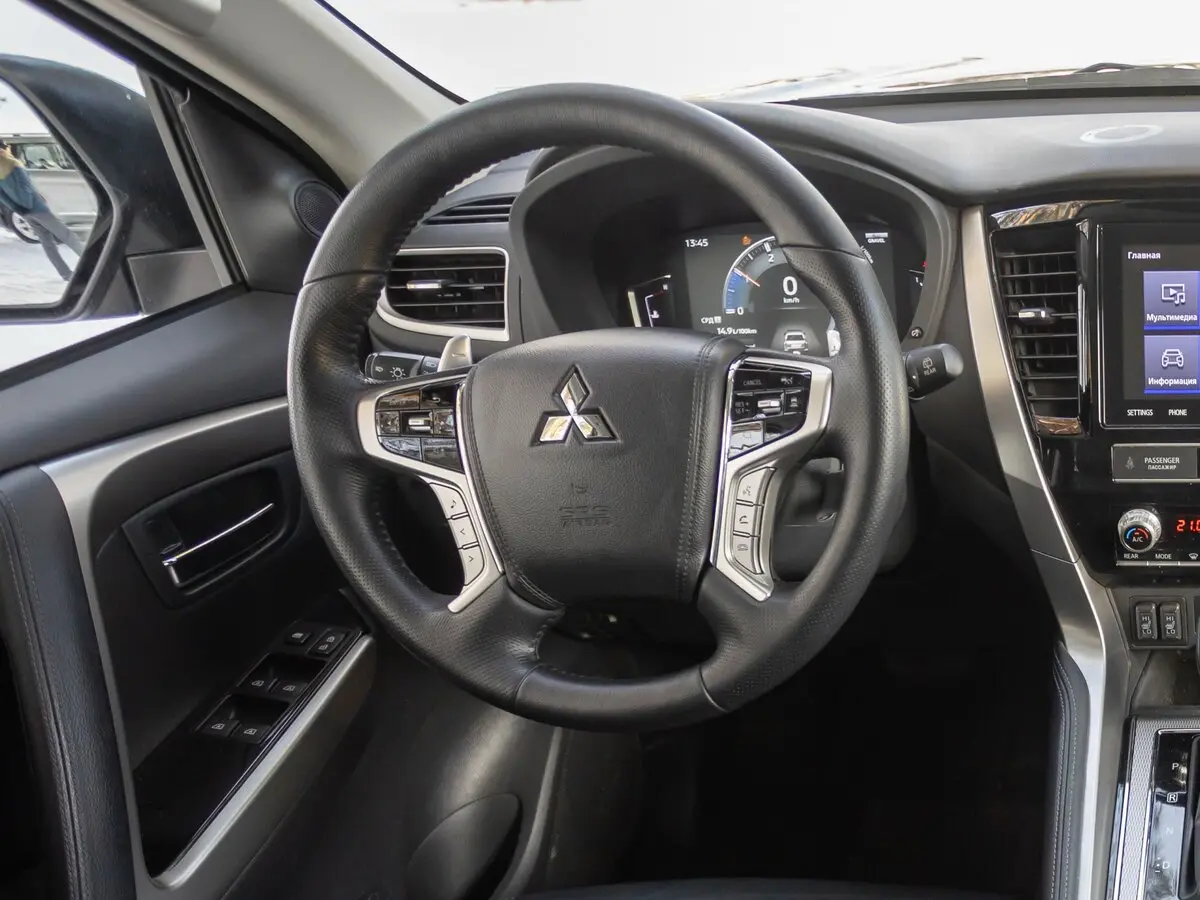 Mitsubishi Pajero Sport III Рестайлинг Внедорожник 5 дв. — фото 25