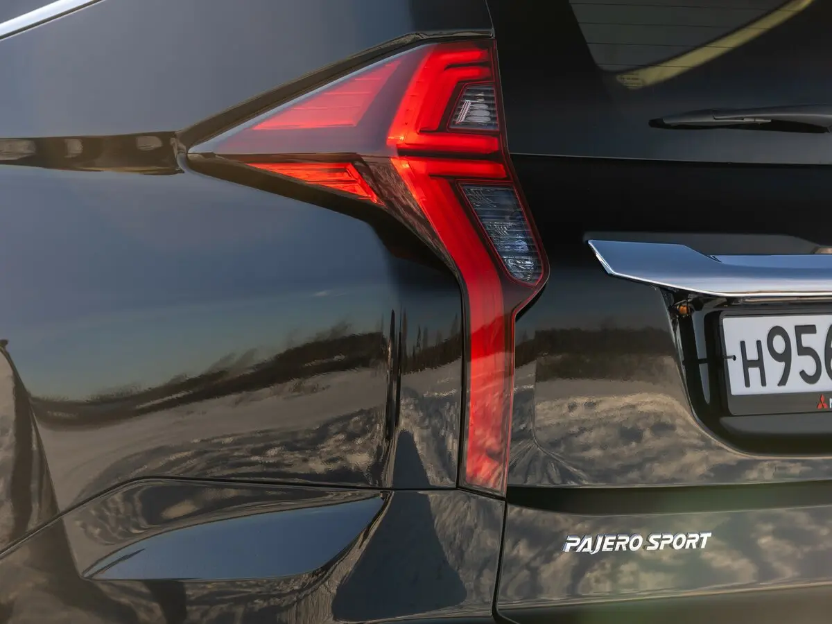 Mitsubishi Pajero Sport III Рестайлинг Внедорожник 5 дв. — фото 30