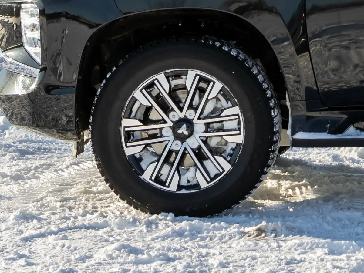 Mitsubishi Pajero Sport III Рестайлинг Внедорожник 5 дв. — фото 33