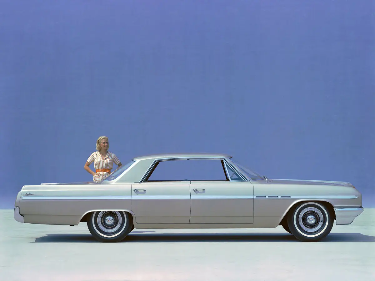 Buick LeSabre II Седан-хардтоп — сүрөт 2