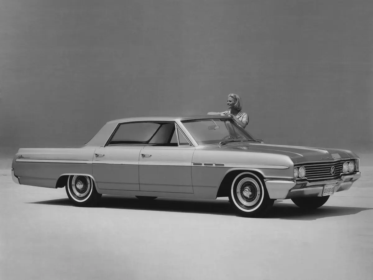 Buick LeSabre II Седан-хардтоп — сүрөт 4