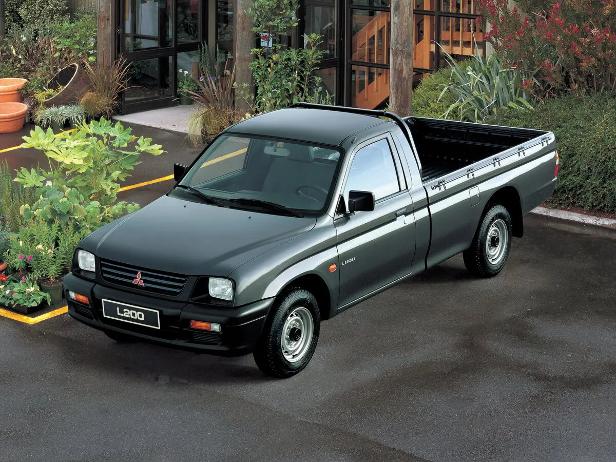 Mitsubishi L200 III Пикап Одинарная кабина