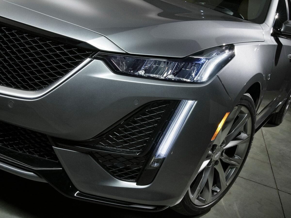 Cadillac CT5 I Седан