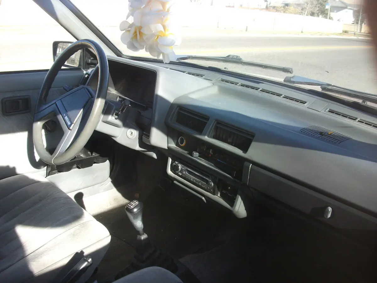 Nissan Sentra I (B11) Седан — сүрөт 4
