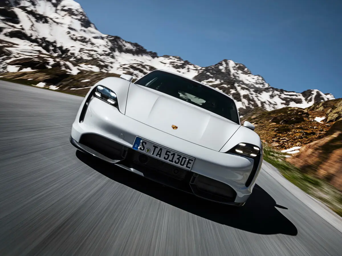 Porsche Taycan I Седан — сүрөт 2