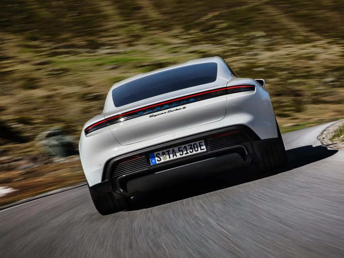Porsche Taycan I Седан — сүрөт 3
