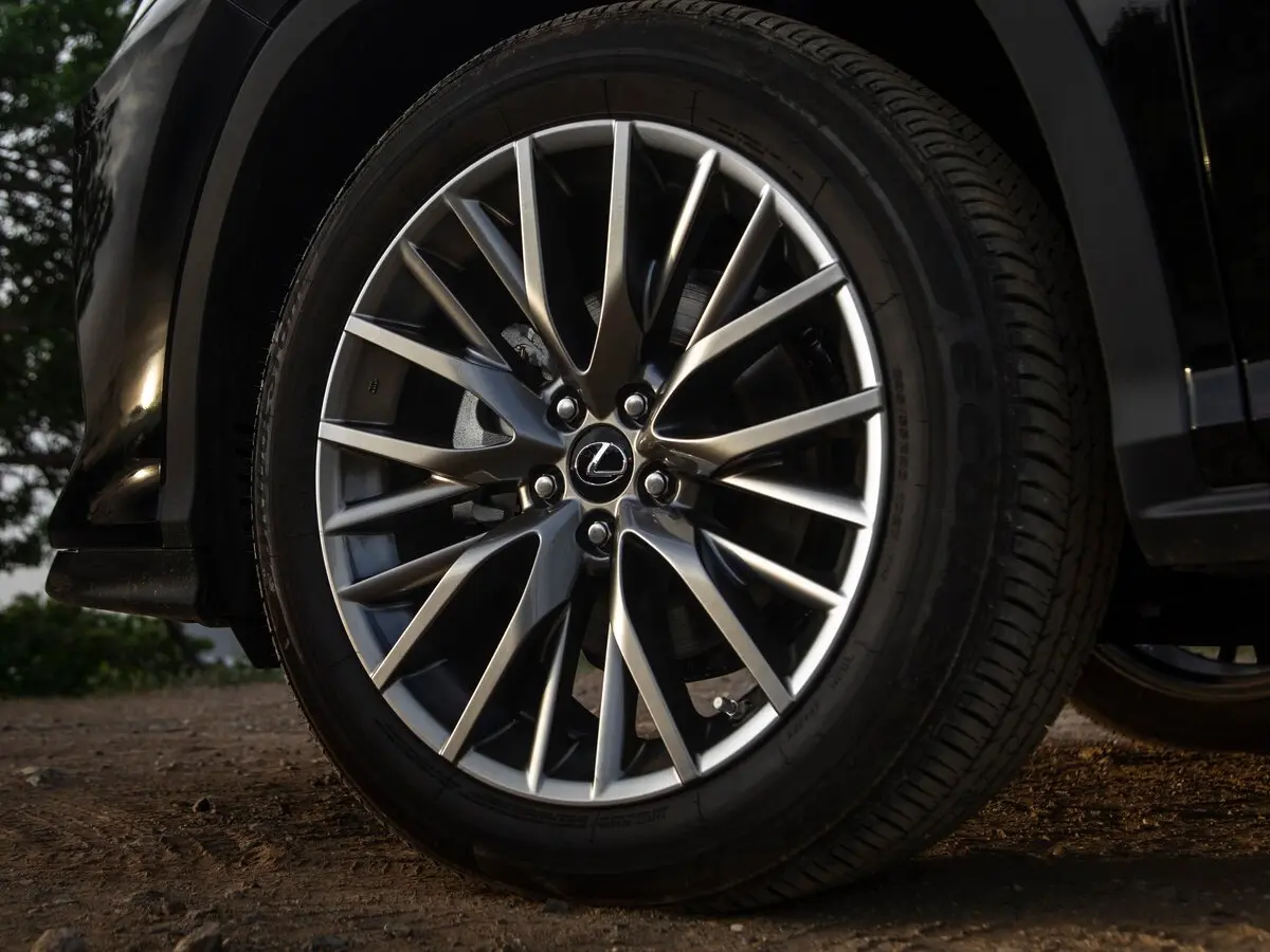 Lexus RX IV Рестайлинг Внедорожник 5 дв. — фото 17