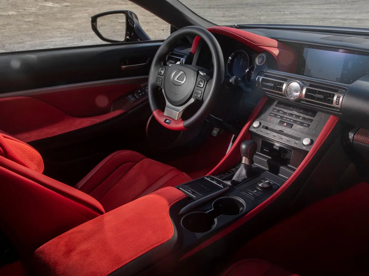 Lexus RC F I Рестайлинг Купе — 照片 6