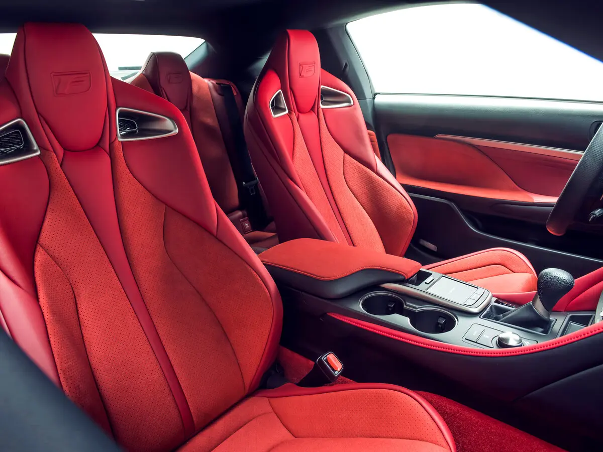 Lexus RC F I Рестайлинг Купе — 照片 12