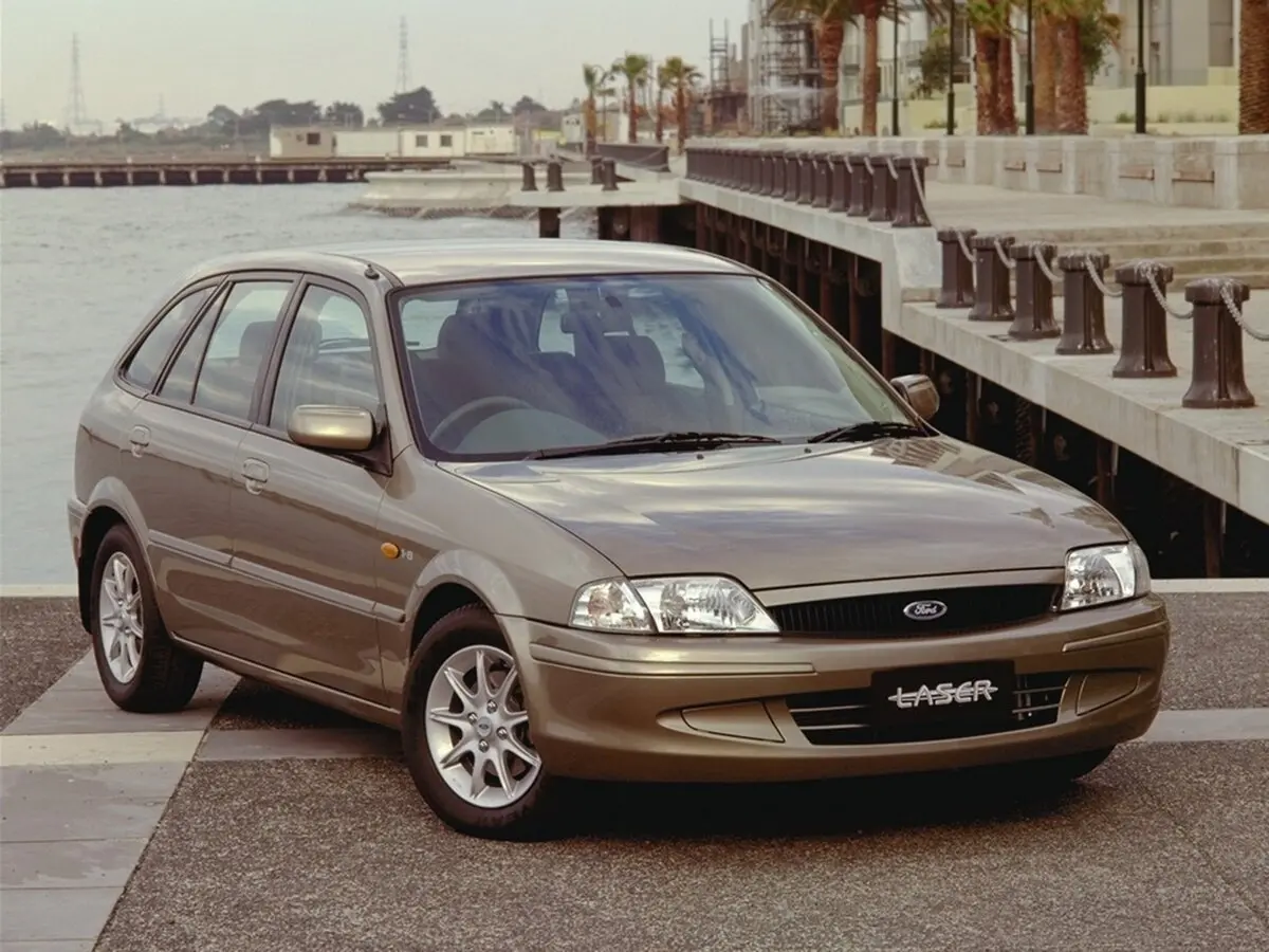 Ford Laser IV Хэтчбек 5 дв.