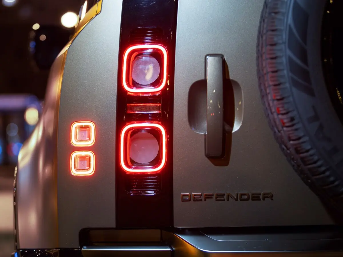 Land Rover Defender II Внедорожник 3 дв. 90 — сүрөт 29