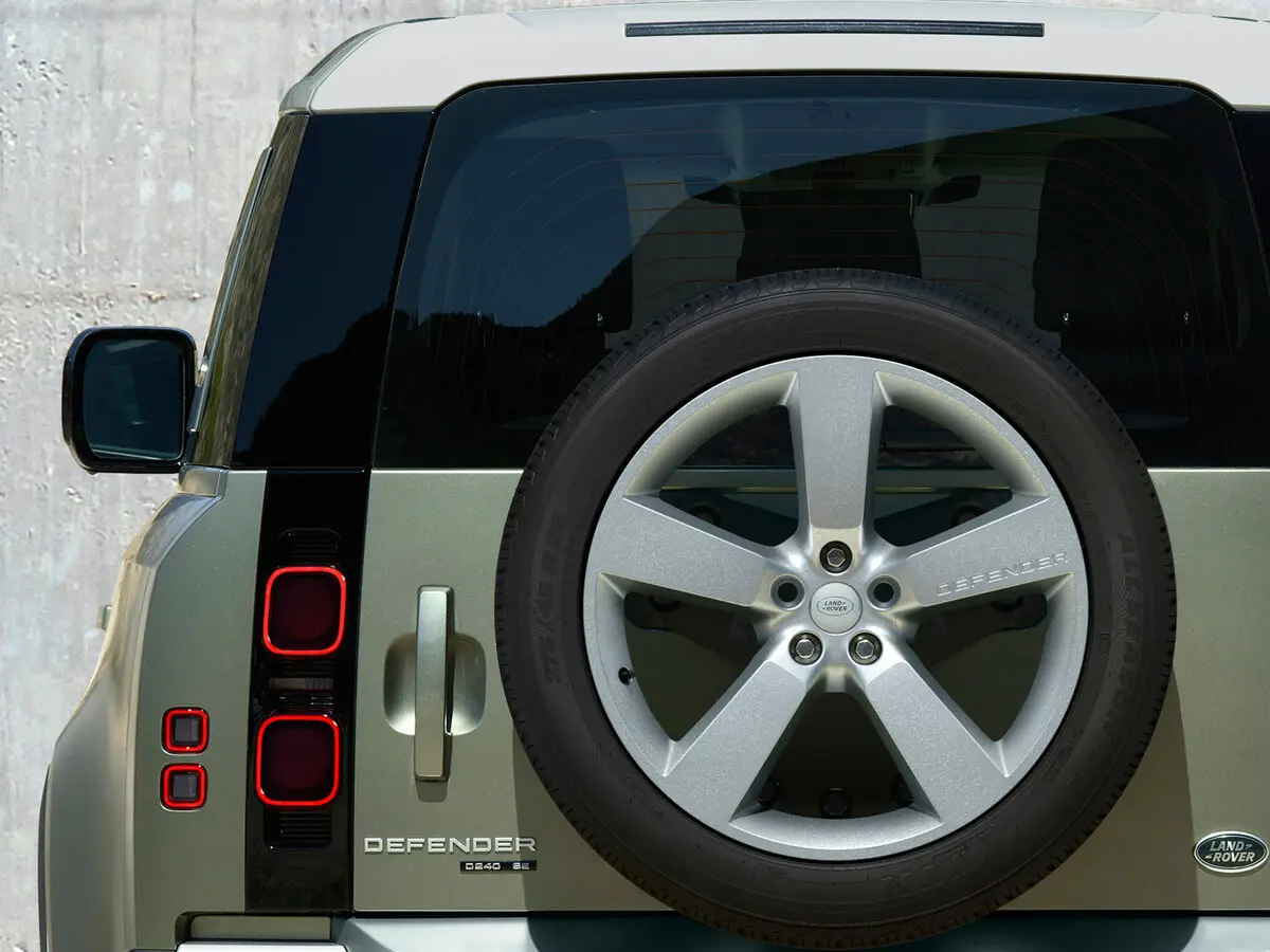 Land Rover Defender II Внедорожник 5 дв. 110 — сүрөт 15