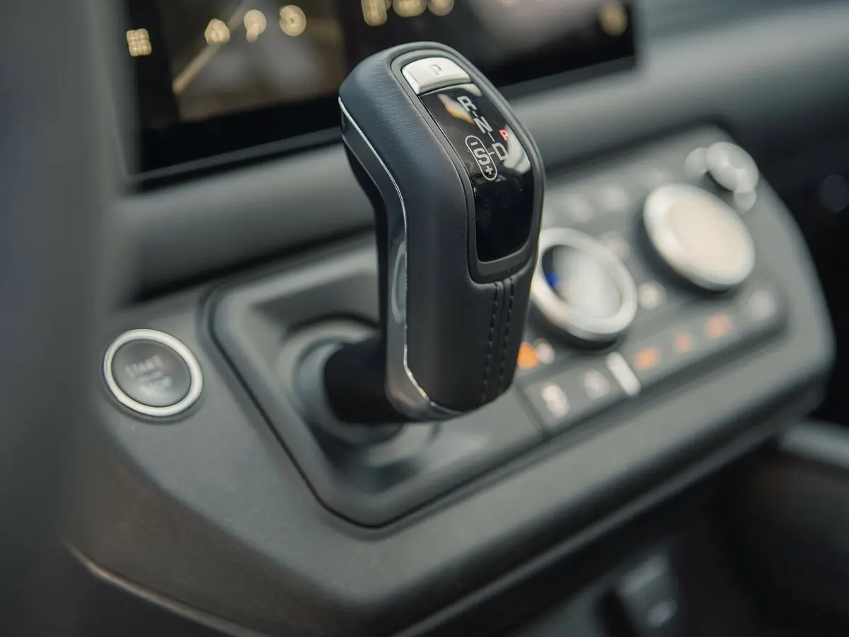 Land Rover Defender II Внедорожник 5 дв. 110 — сүрөт 26