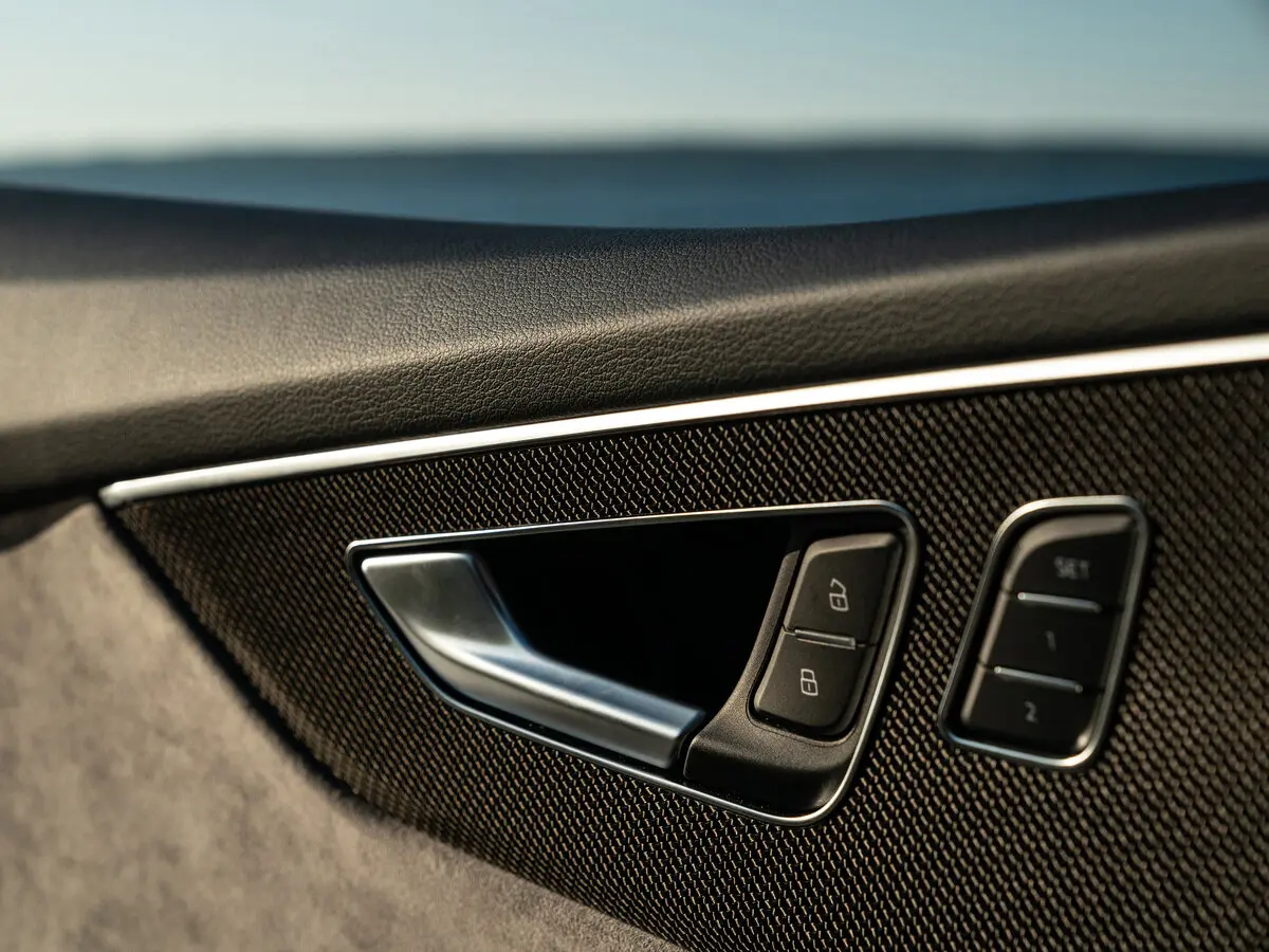Audi SQ8 I (4M) Внедорожник 5 дв. — сүрөт 12