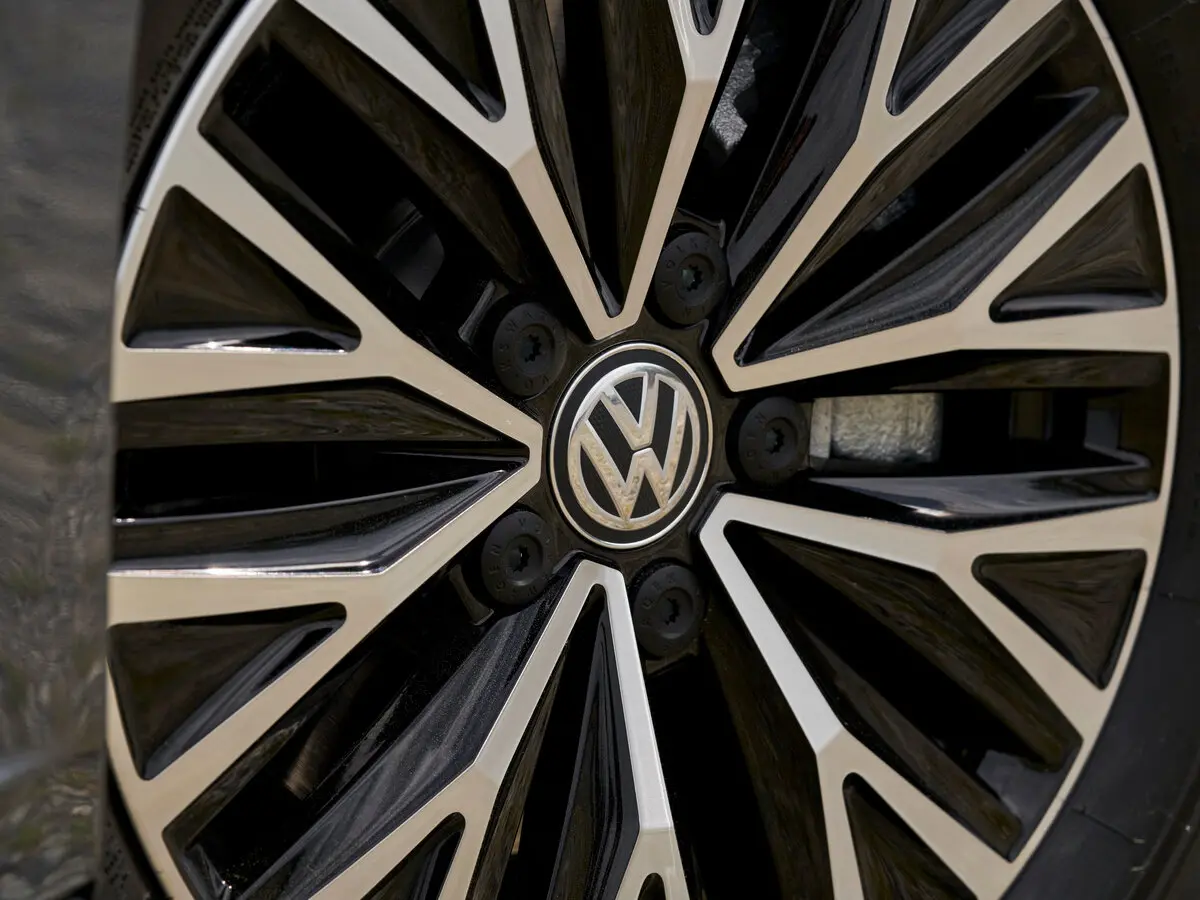 Volkswagen Jetta VII Седан — фото 19
