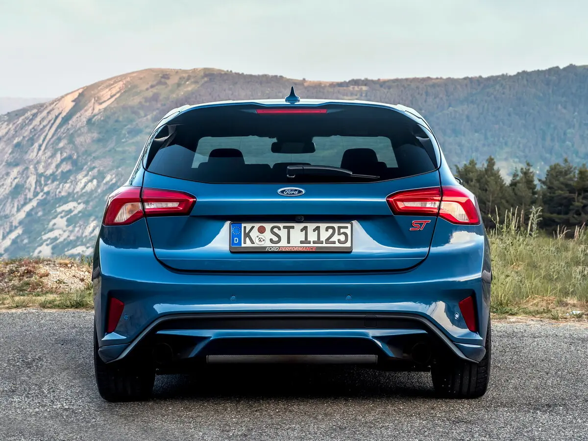 Ford Focus ST IV Хэтчбек 5 дв. — сүрөт 4