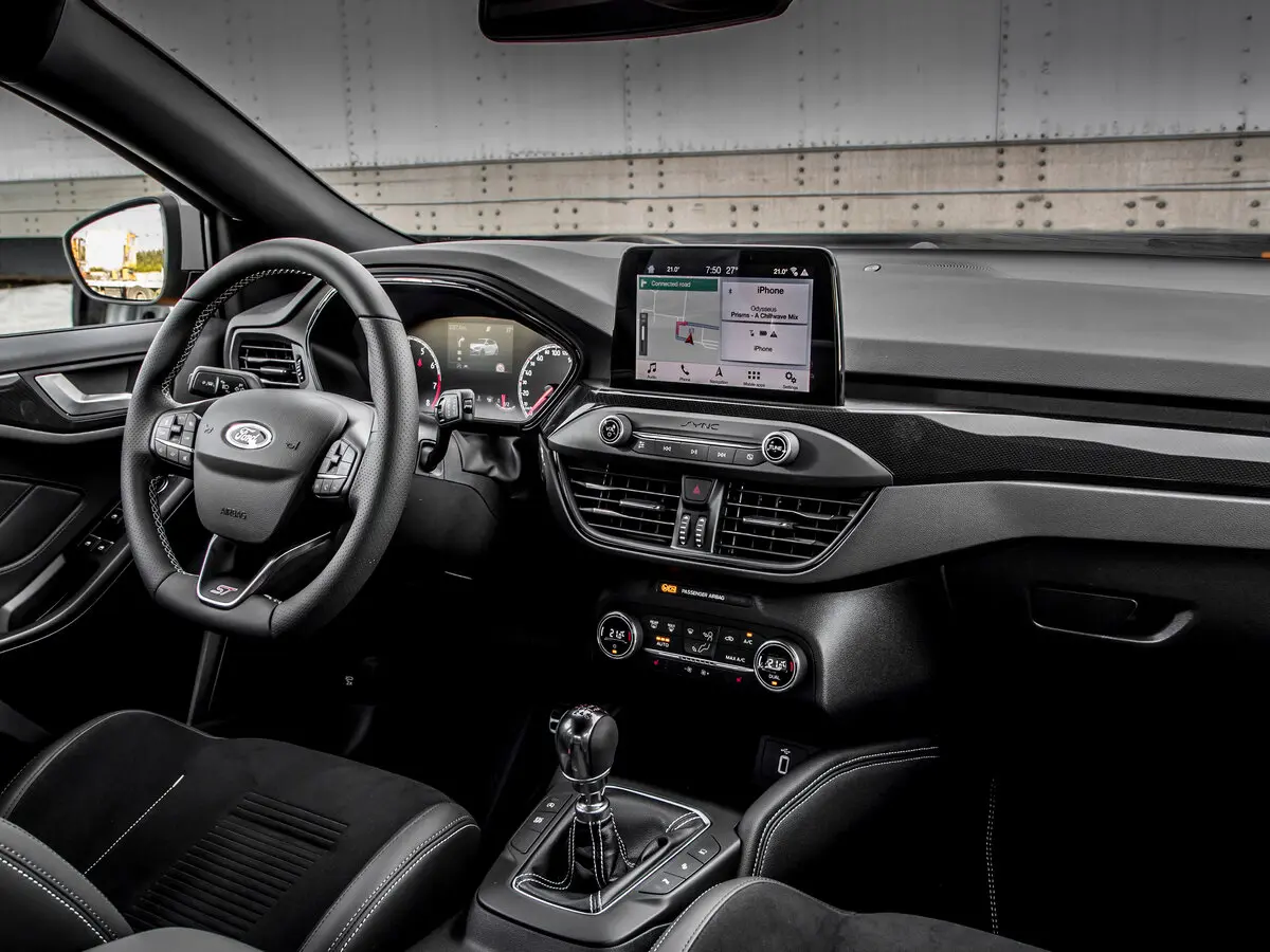 Ford Focus ST IV Хэтчбек 5 дв. — сүрөт 7