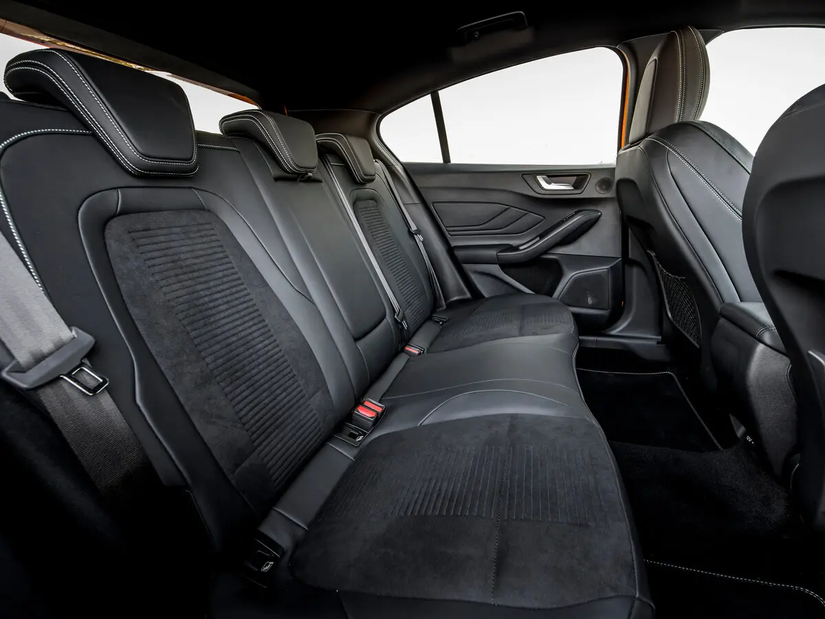 Ford Focus ST IV Хэтчбек 5 дв. — сүрөт 10