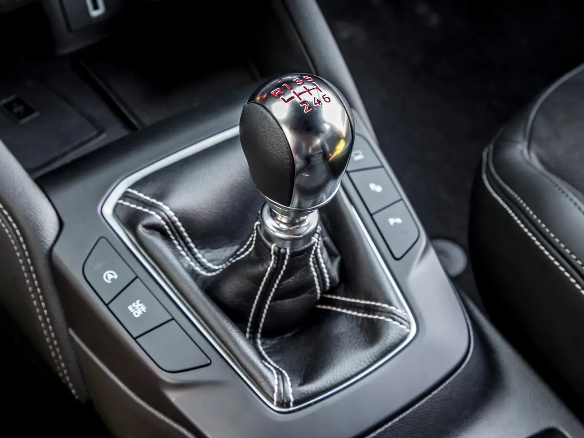Ford Focus ST IV Хэтчбек 5 дв. — сүрөт 11