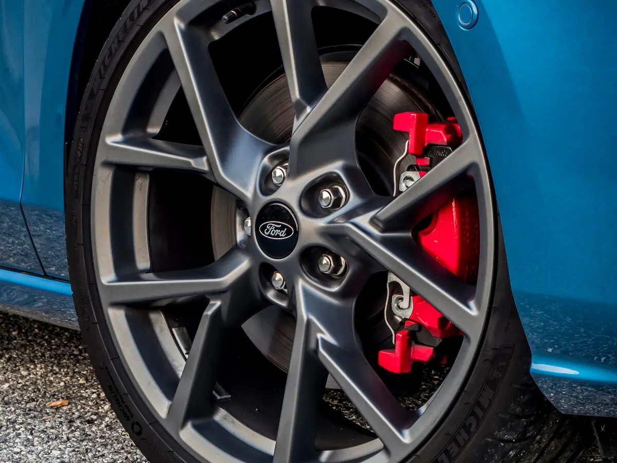 Ford Focus ST IV Хэтчбек 5 дв. — сүрөт 17