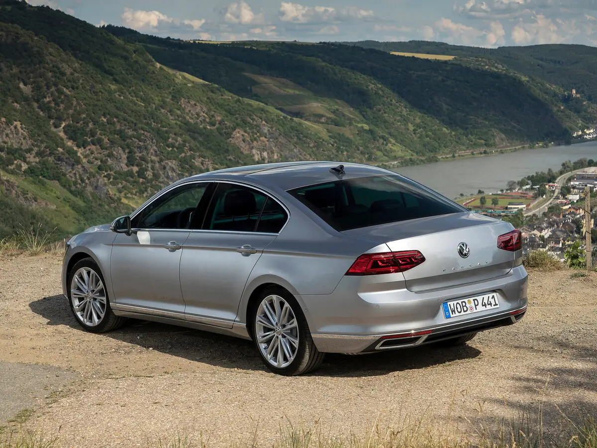 Volkswagen Passat B8 Рестайлинг Седан — фото 5
