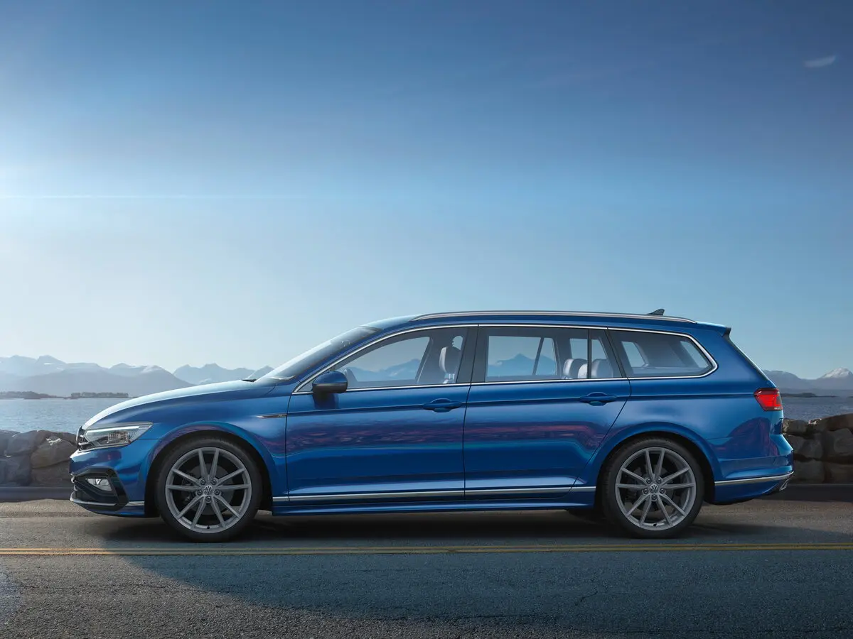 Volkswagen Passat B8 Рестайлинг Универсал 5 дв. — фото 2