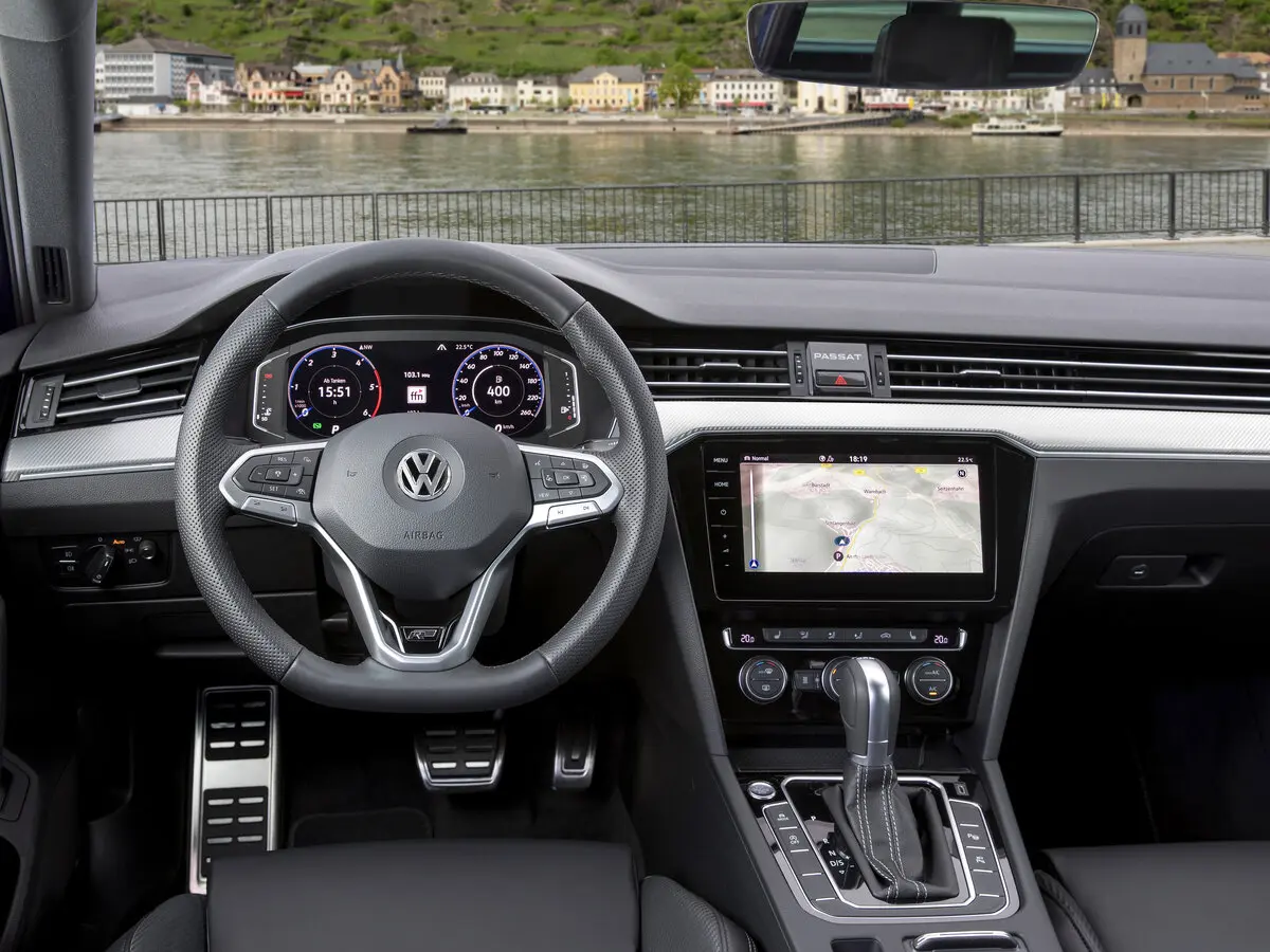 Volkswagen Passat B8 Рестайлинг Универсал 5 дв. — фото 6