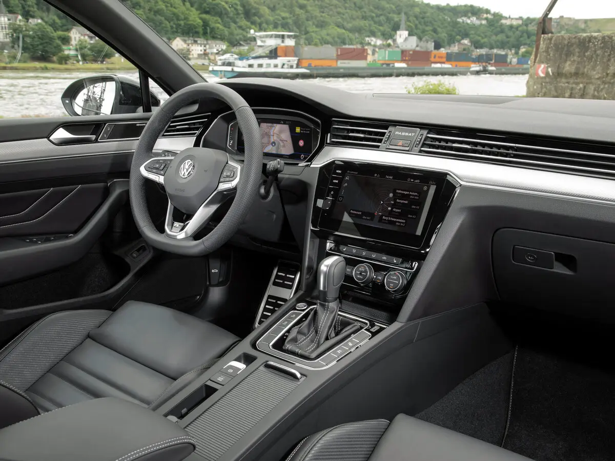 Volkswagen Passat B8 Рестайлинг Универсал 5 дв. — фото 7