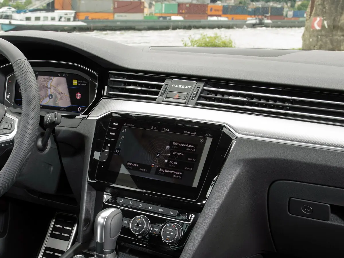 Volkswagen Passat B8 Рестайлинг Универсал 5 дв. — фото 15