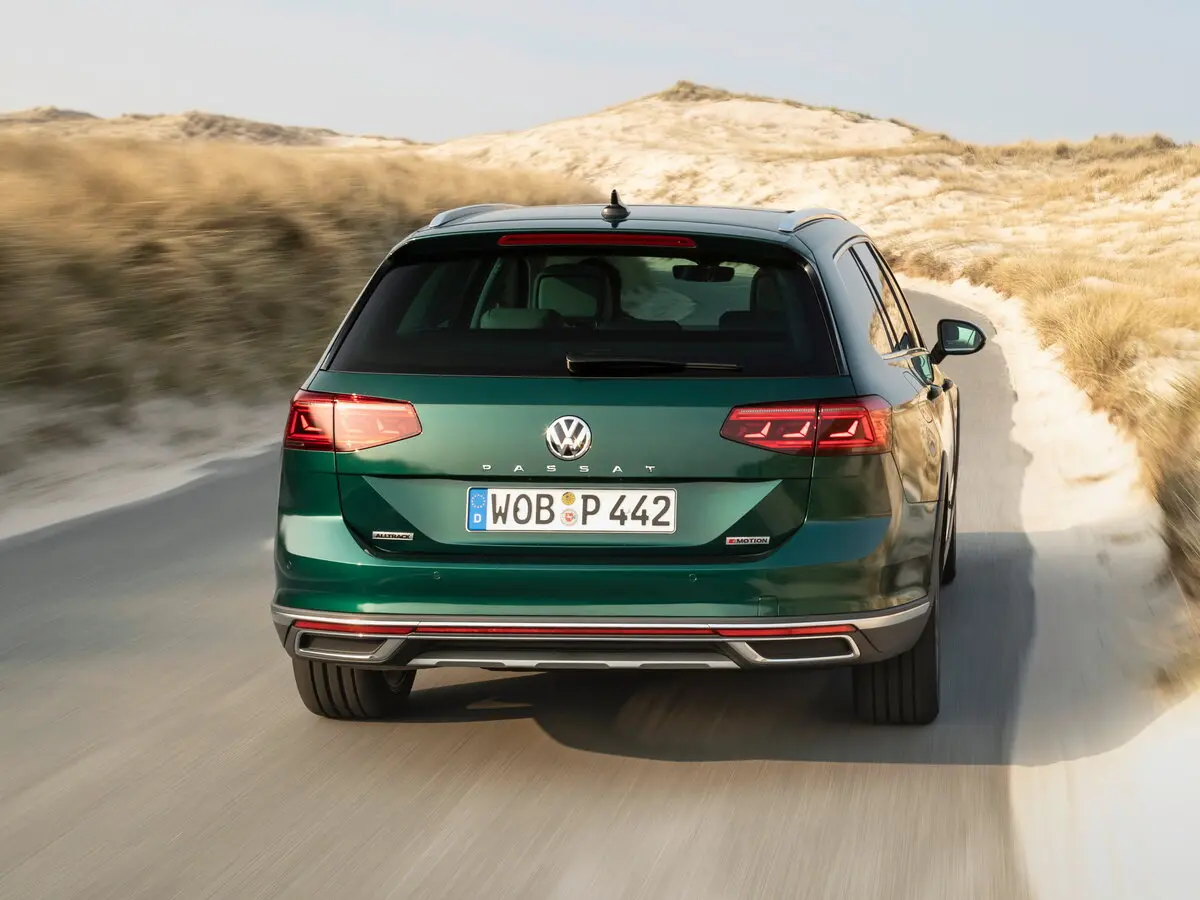 Volkswagen Passat B8 Рестайлинг Универсал 5 дв. Alltrack — фото 4